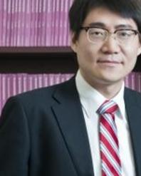 Headshot of Yuhua Wang