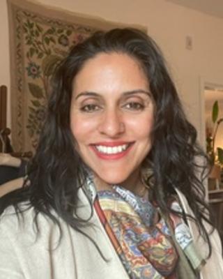 Headshot of Zahra Hayat.