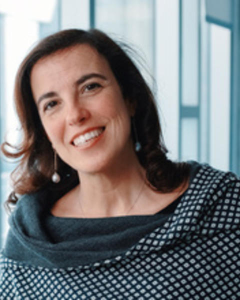 Headshot of Eliana La Ferrara.
