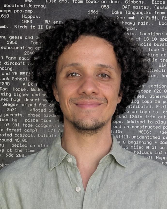 Headshot of Livio Silva-Muller.